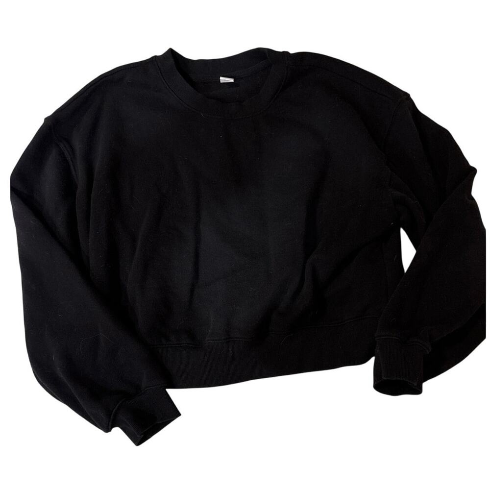 Old Navy medium black crop sweatshirt